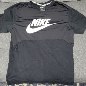 Nike Men's Black and White Logo Tee